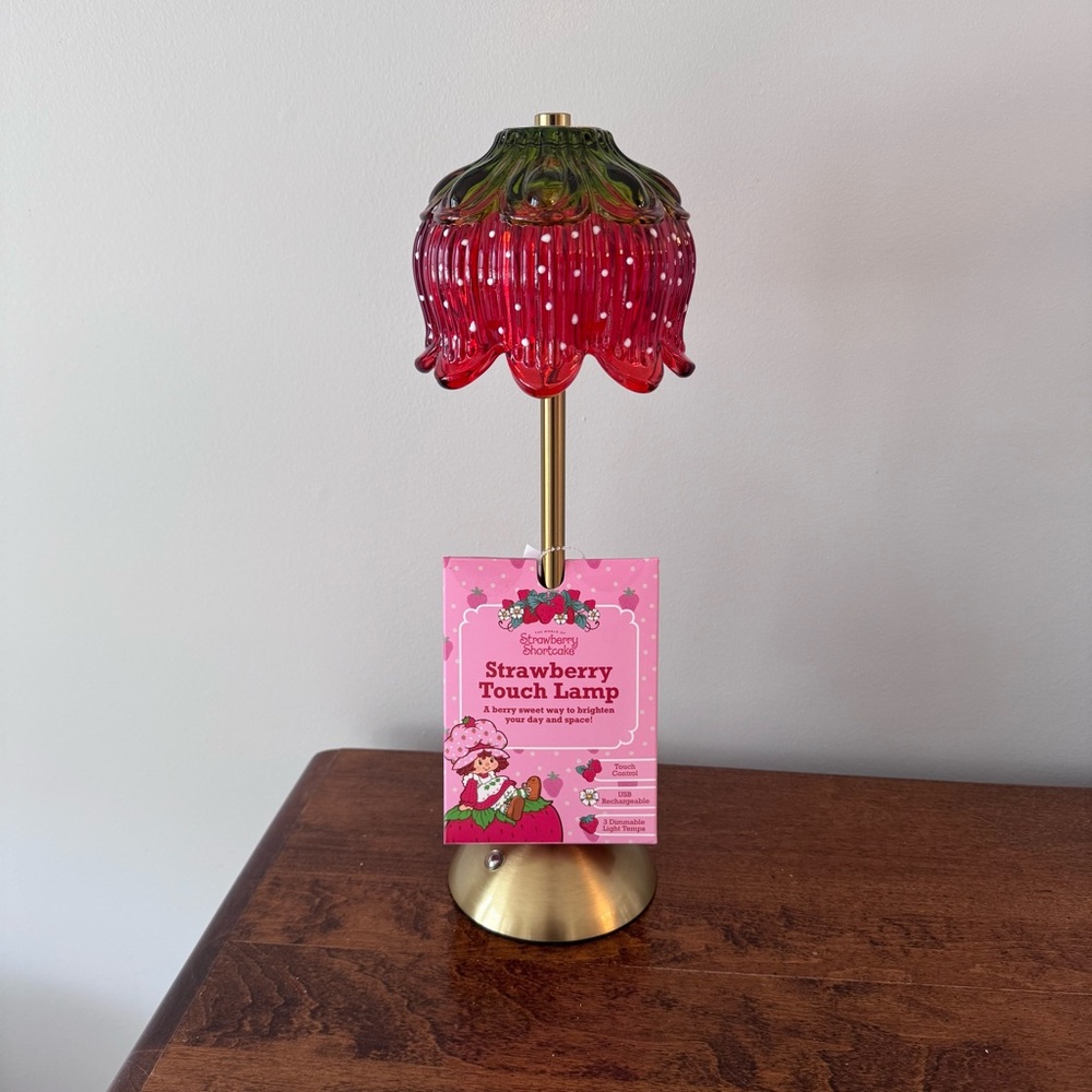 Viral Strawberry Shortcake Touch Lamp - touch control - USB rechargeable
